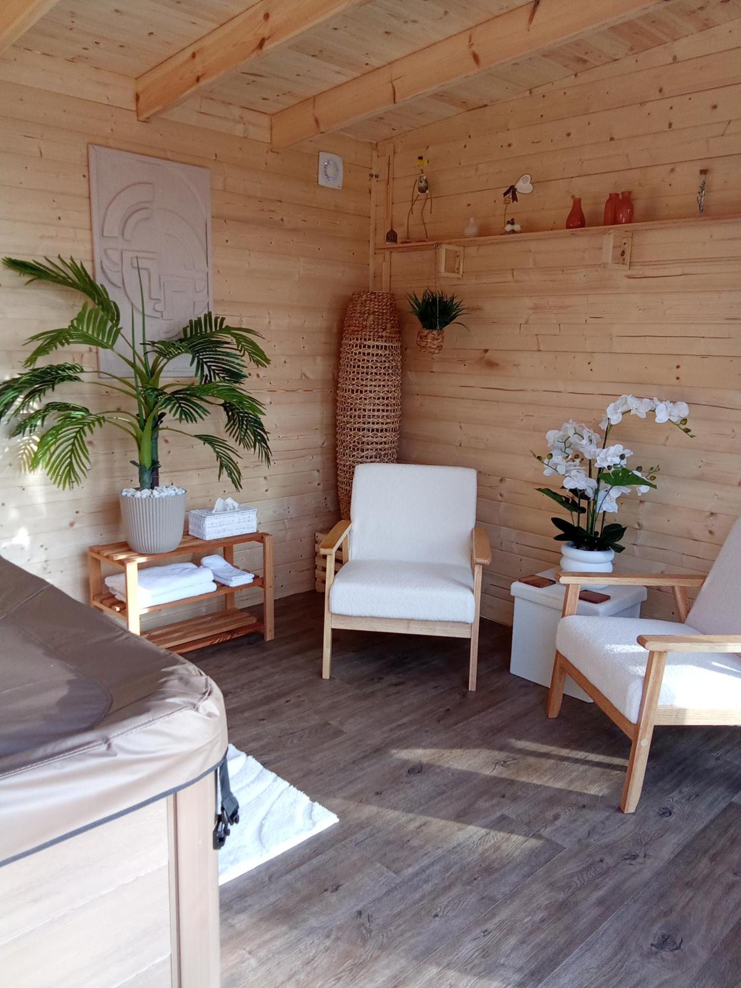 Lapausedegout Piscine Chambres Climatisees Jacuzzi Terrasse Lachapelle-Auzac Bagian luar foto